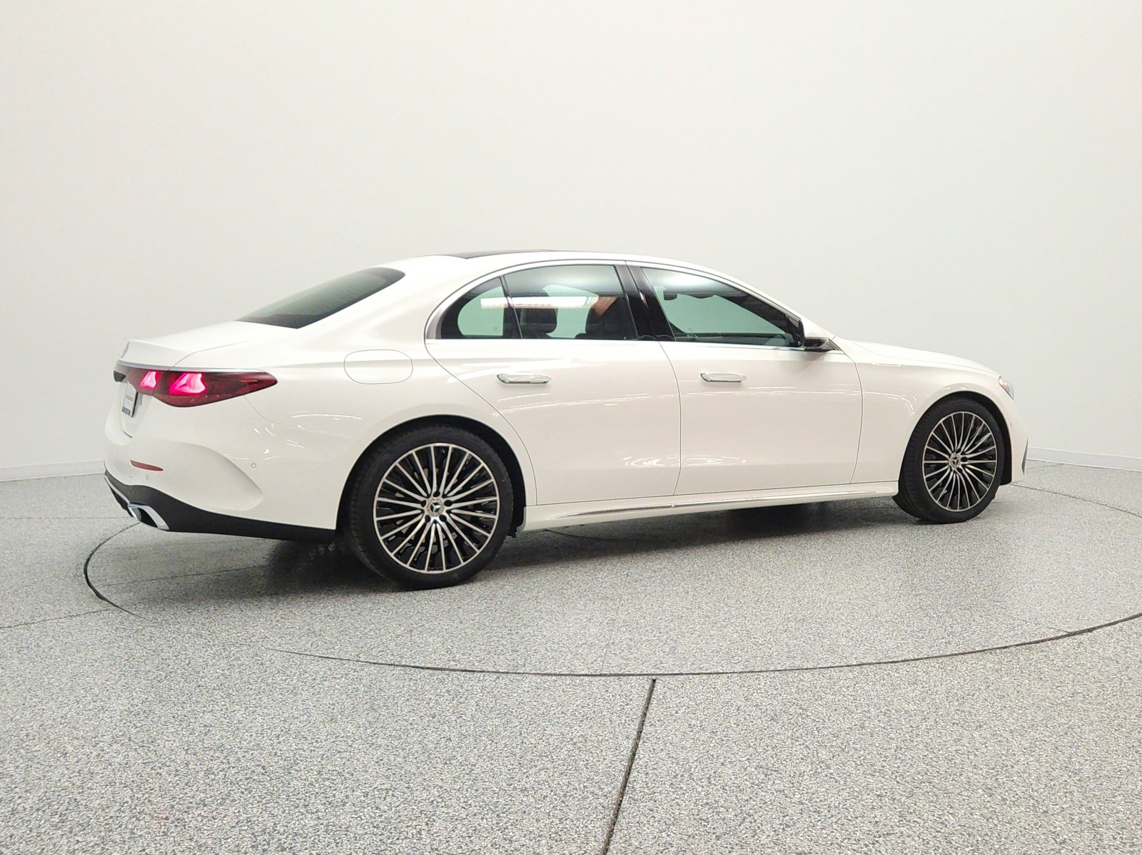 New 2027 Polar White Mercedes-Benz E 350 RWD Sedan image 5