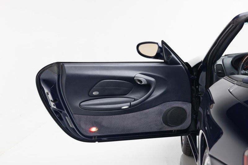 2000 Porsche 911 Carrera Carrera in , 