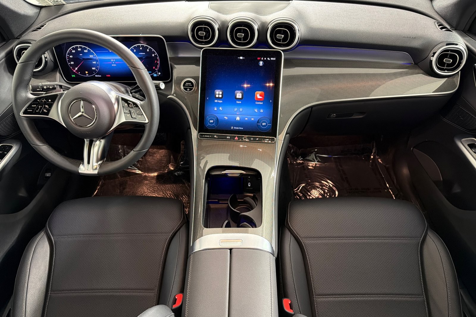 Used 2025 Black Mercedes-Benz GLC 300 SUV image 12