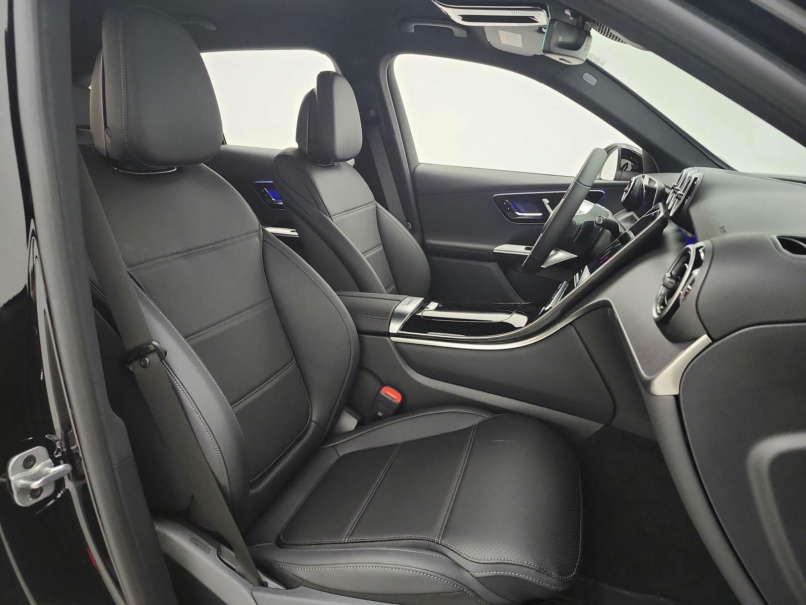 New 2026 Black Mercedes-Benz GLC 300 image 13
