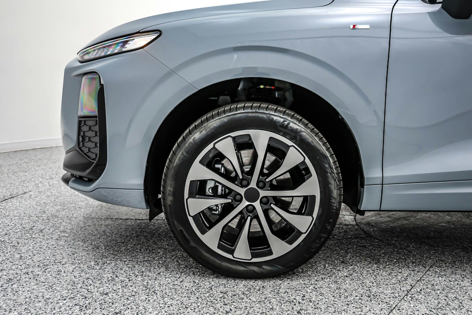 New 2026 Arrow Gray Pearl Effect Audi S line quattro image 12