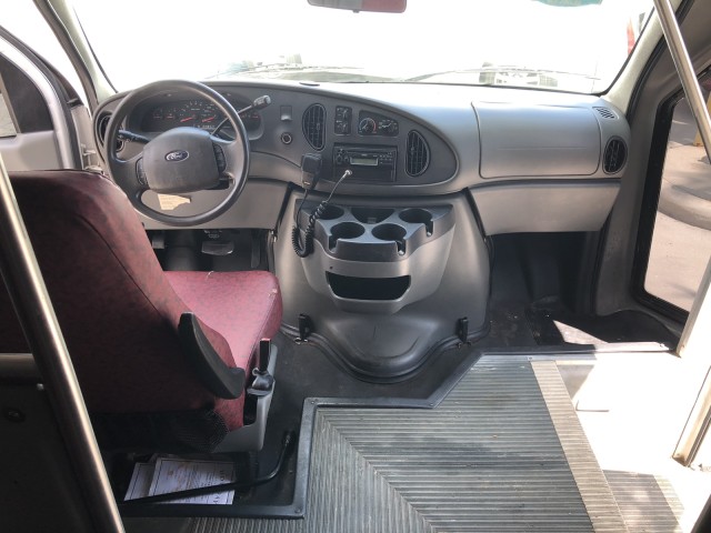 2008 Ford Econoline Commercial Cutaway low miles 20 passenger buss in pompano beach, Florida