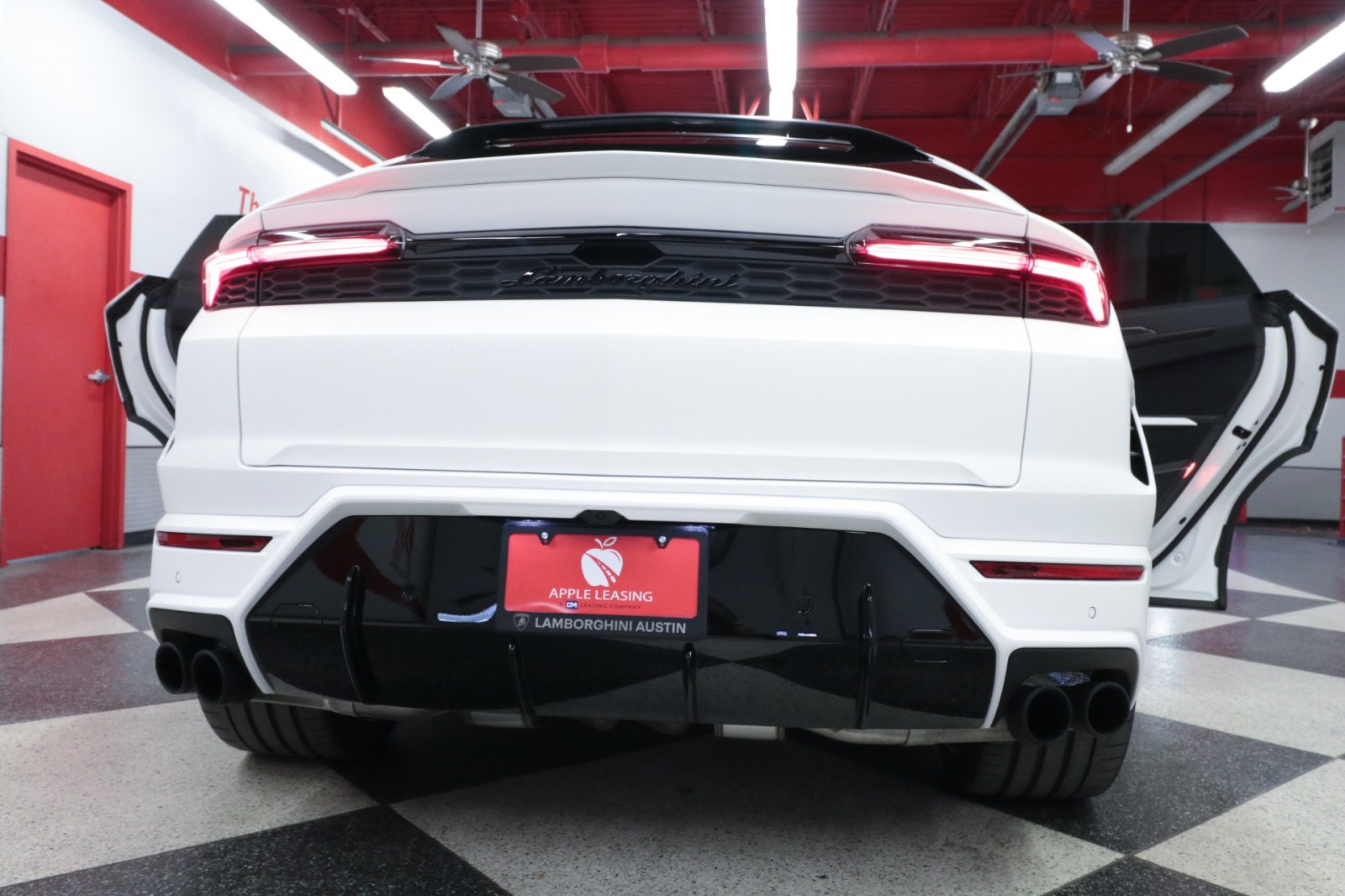 Used Car 2025 Lamborghini Urus  Se For Sale Under $360,000 In Austin, Texas