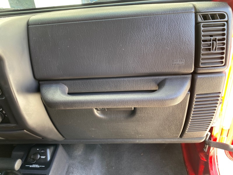 1999 Jeep Wrangler Sport AUTO AC 4.0 6 CYL LOW MILES 92,727 in , 