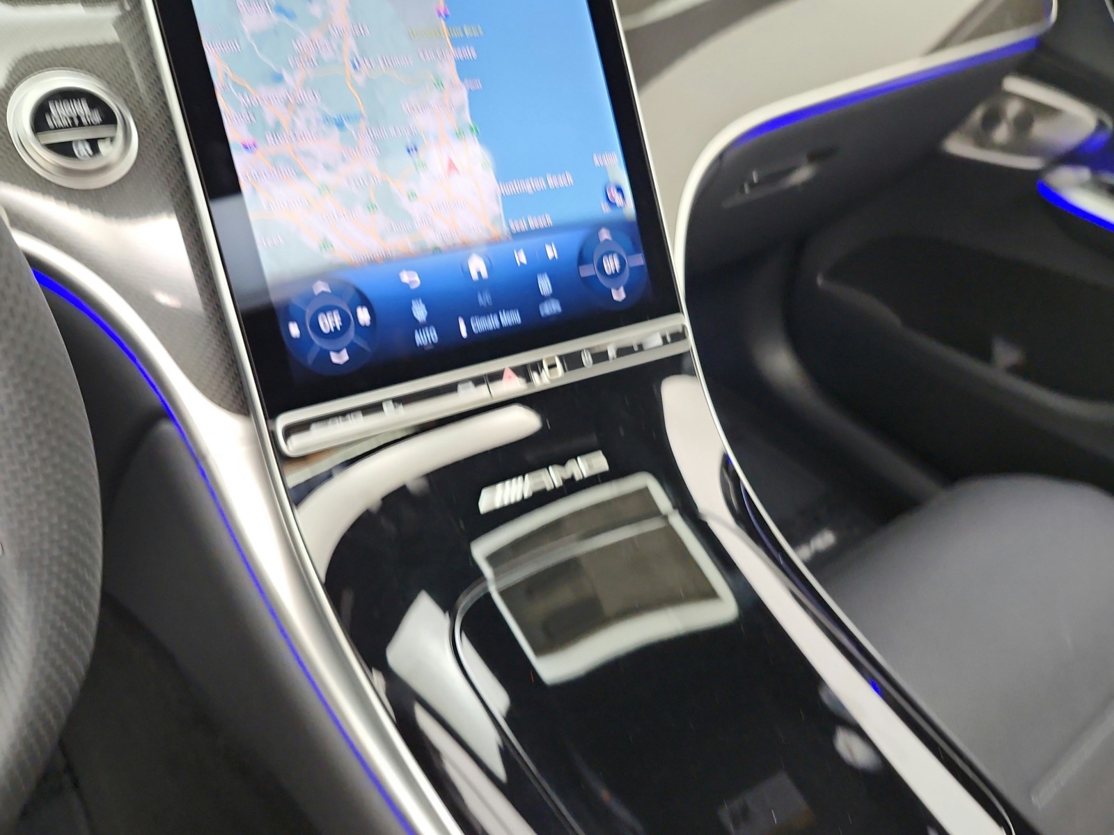 New 2026 Polar White Mercedes-Benz AMG® GLC 43 4MATIC SUV image 13