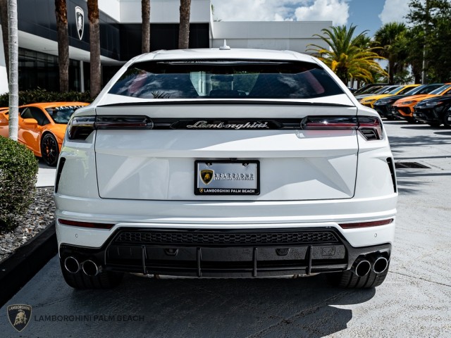 2022 Lamborghini Urus  in , 