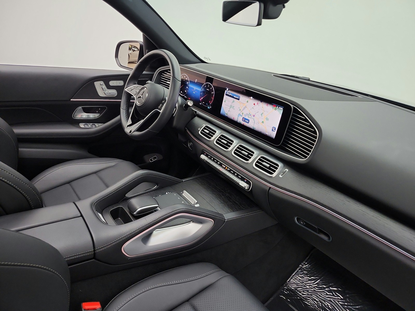 Certified Used 2026 Black Mercedes-Benz GLE 350 SUV image 18