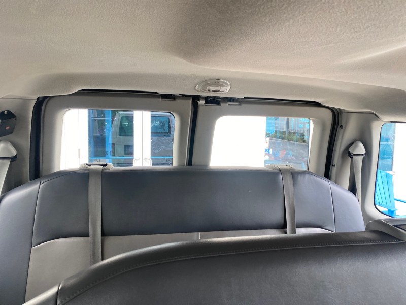 2008 Ford Econoline Wagon XLT 15 PASSENGERS E350 CLEAN in , 