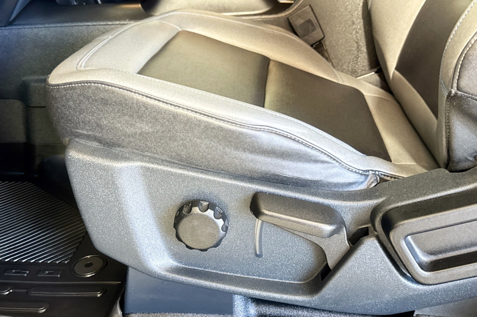 Used 2021 Velocity Blue Metallic Ford Black Diamond image 18