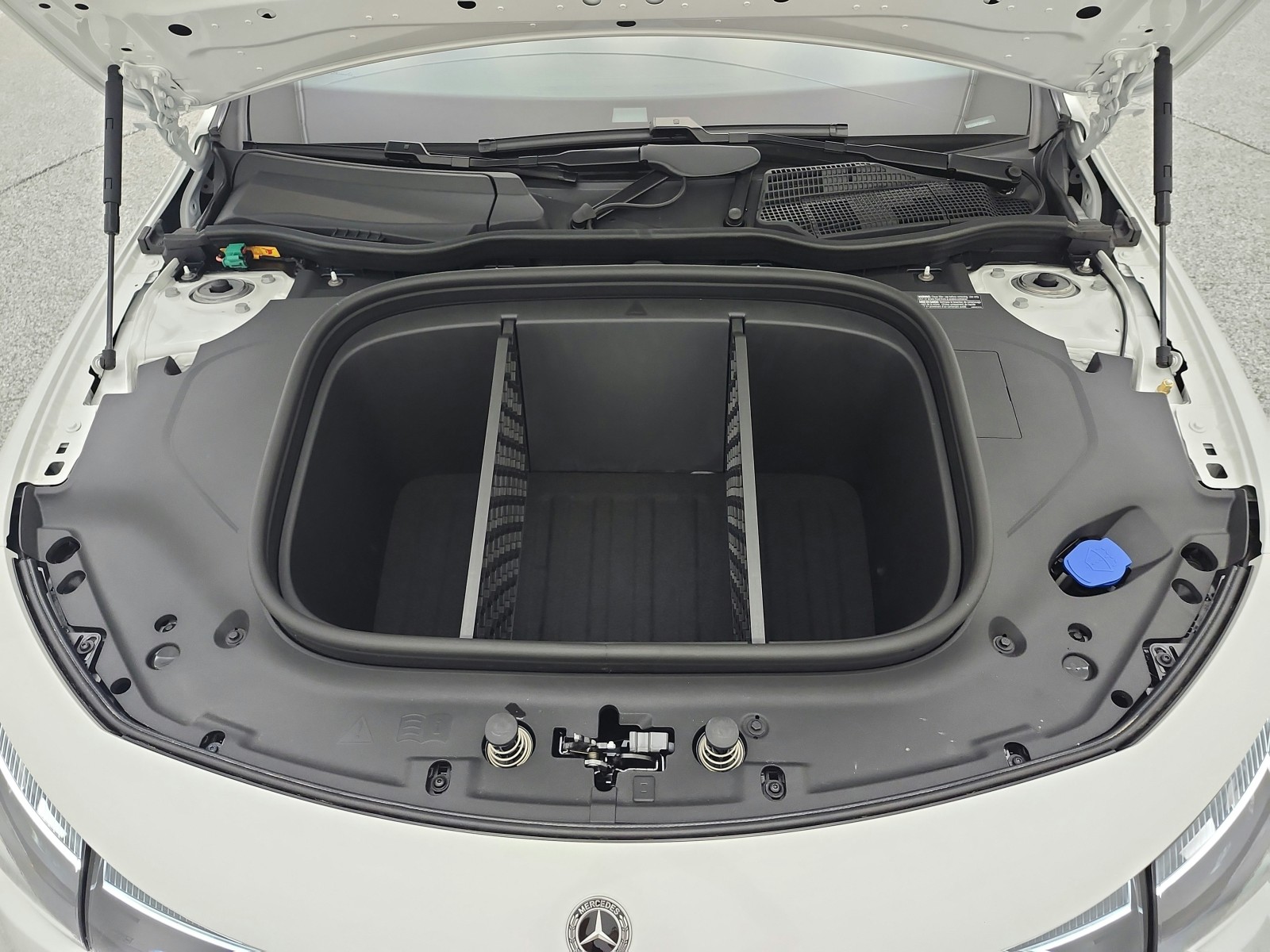 New 2026 Polar White Mercedes-Benz CLA 250+ image 12