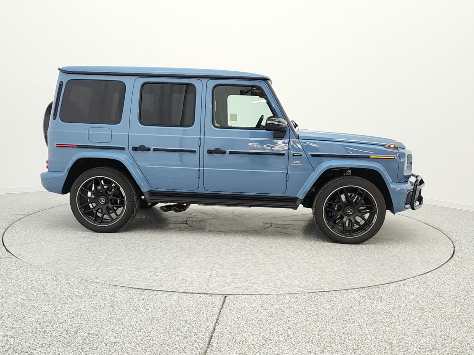 New 2026 MANUFAKTUR Signature China Blue Mercedes-Benz AMG® G 63 image 4