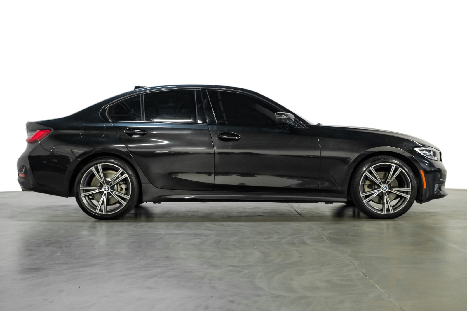 2019 BMW 3 Series 330i MsportPkg ParkDistnc LiveCockPitNav HtdSeats HKSound 4