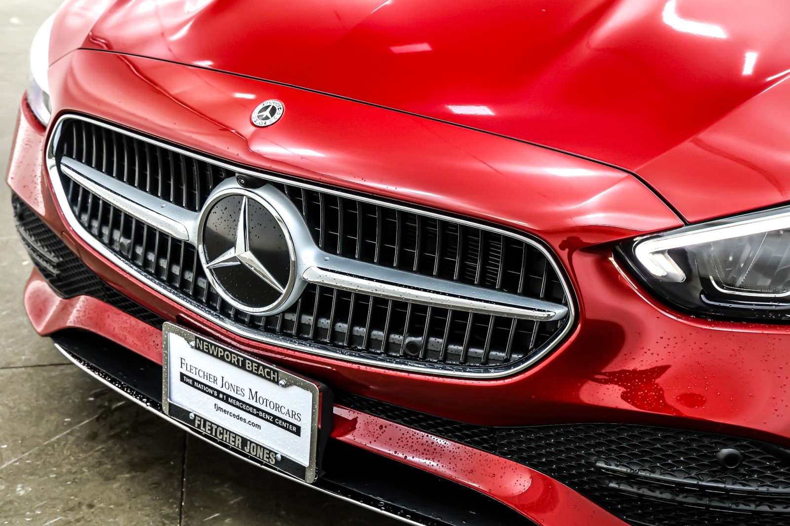 New 2026 MANUFAKTUR Patagonia Red Metallic Mercedes-Benz C 300 image 13