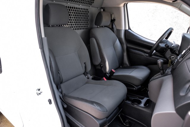 2017 Nissan NV200 Compact Cargo S 30