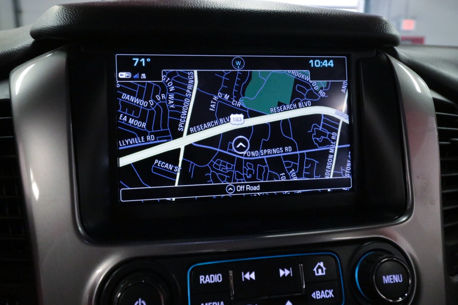 Used Car 2018 Chevrolet Suburban  Lt For Sale Under $25,000 In Austin, Texas