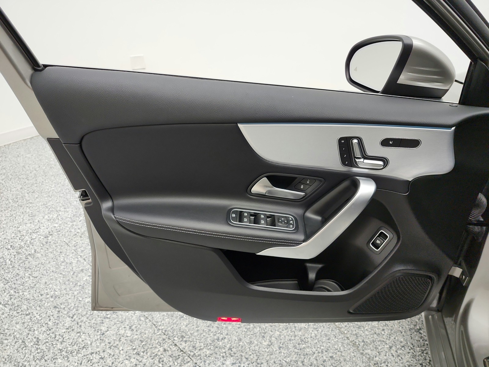 Used 2020 Mojave Silver Metallic Mercedes-Benz A 220 Sedan image 14