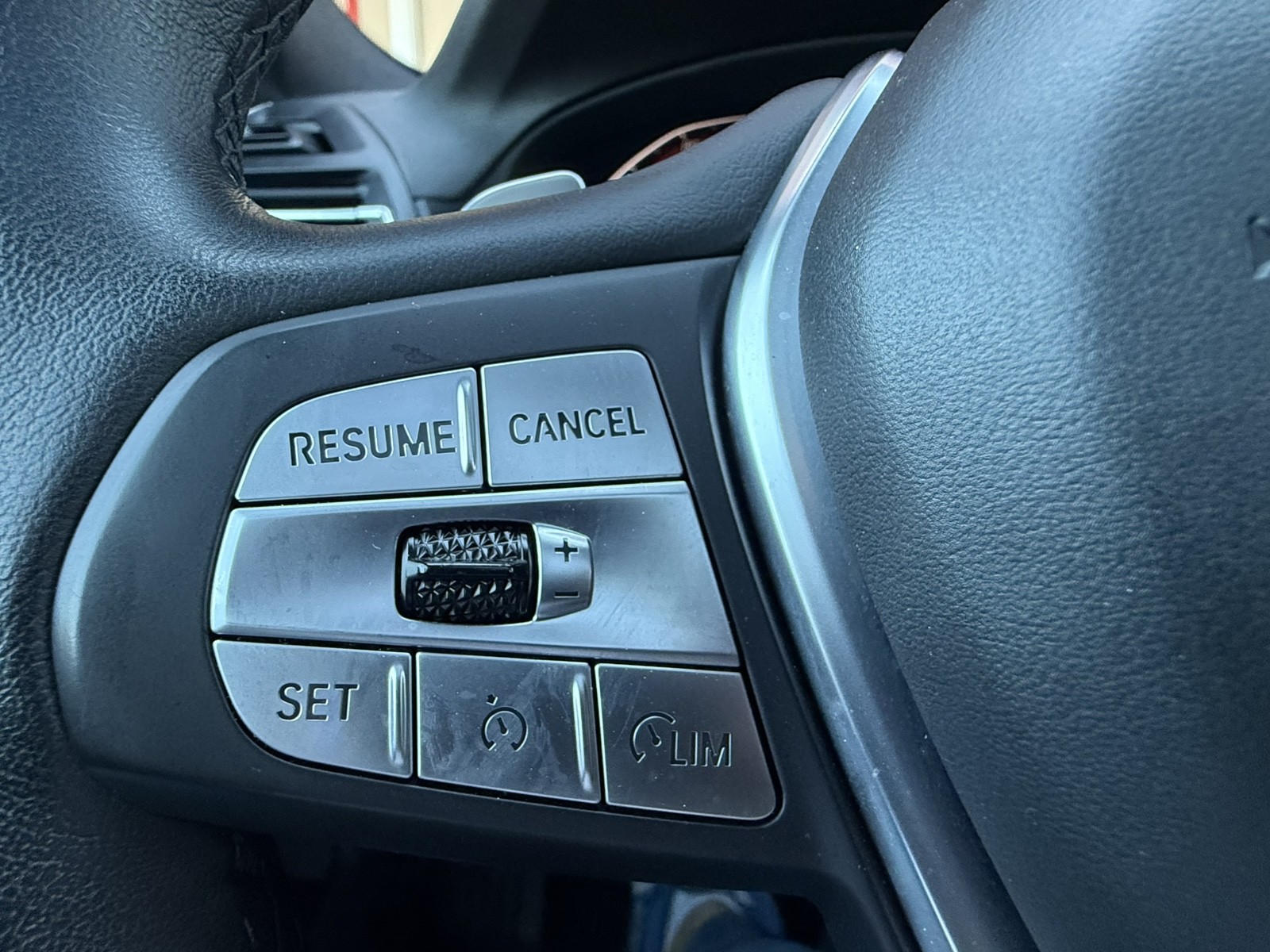 2022 BMW X4 - $31,977