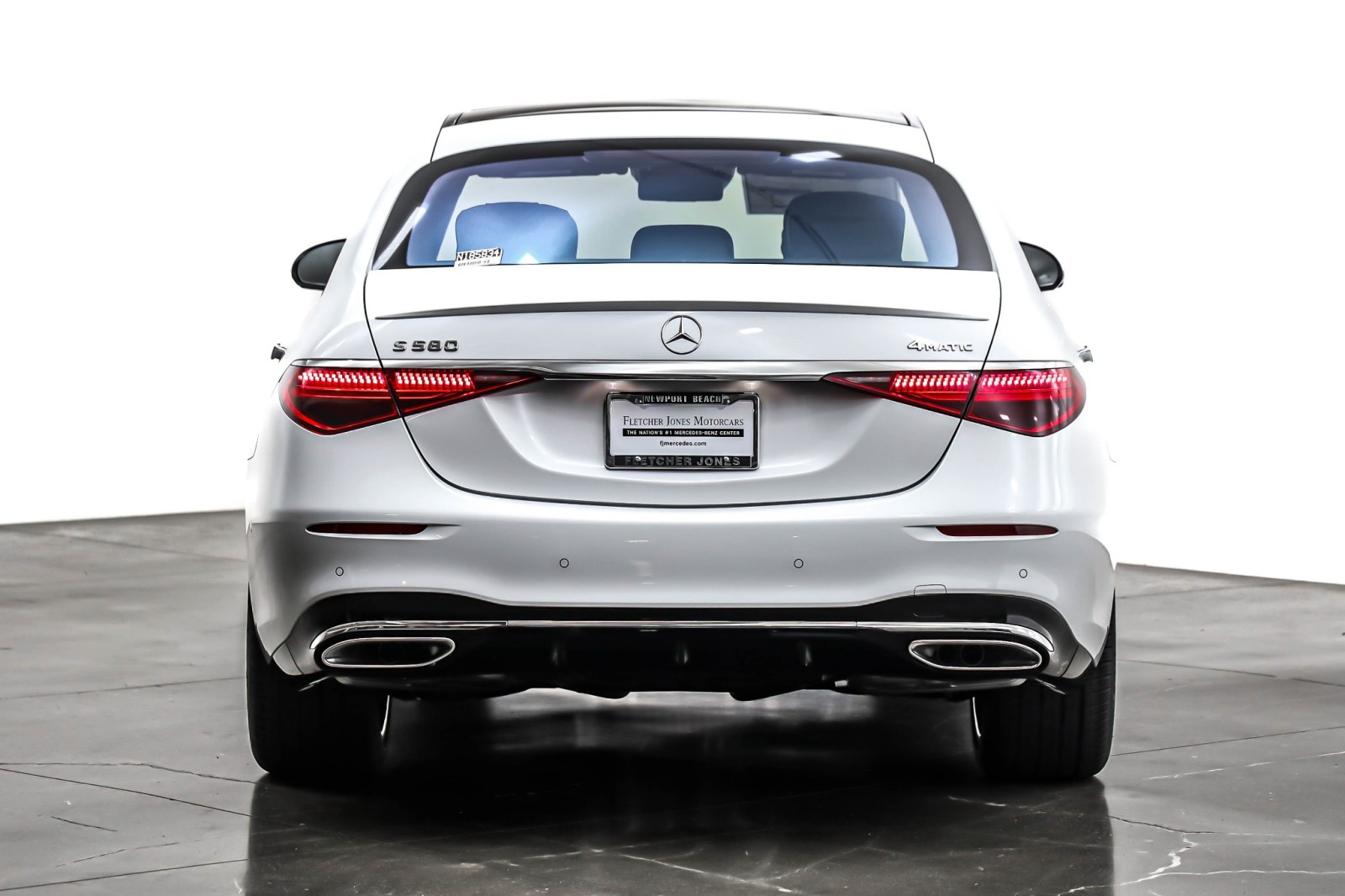 New 2026 MANUFAKTUR Moonlight White Metallic Mercedes-Benz S 580 4MATIC® Sedan image 3