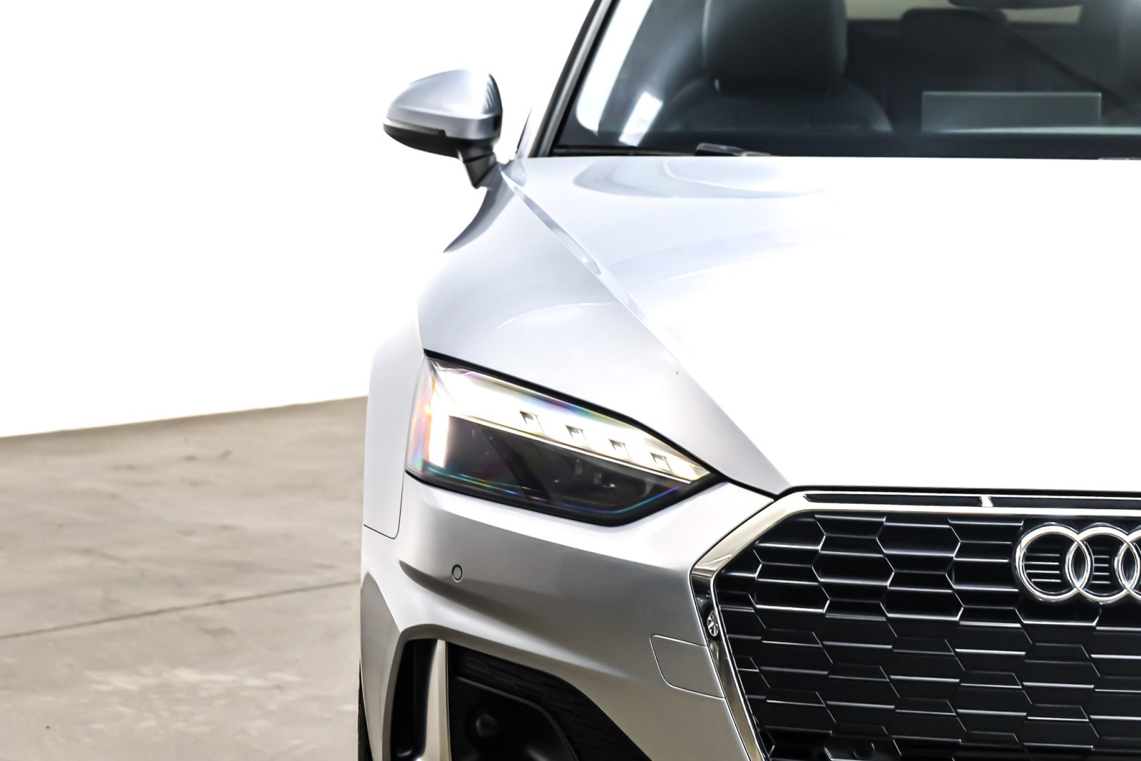 Used 2023 Florett Silver Metallic Audi Premium 40 TFSI quattro image 14