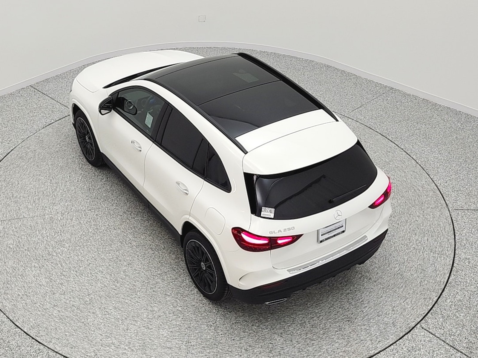 New 2026 Polar White Mercedes-Benz GLA 250 image 23