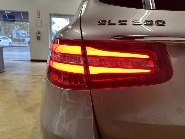 2019 Mercedes-Benz GLC GLC 300 14