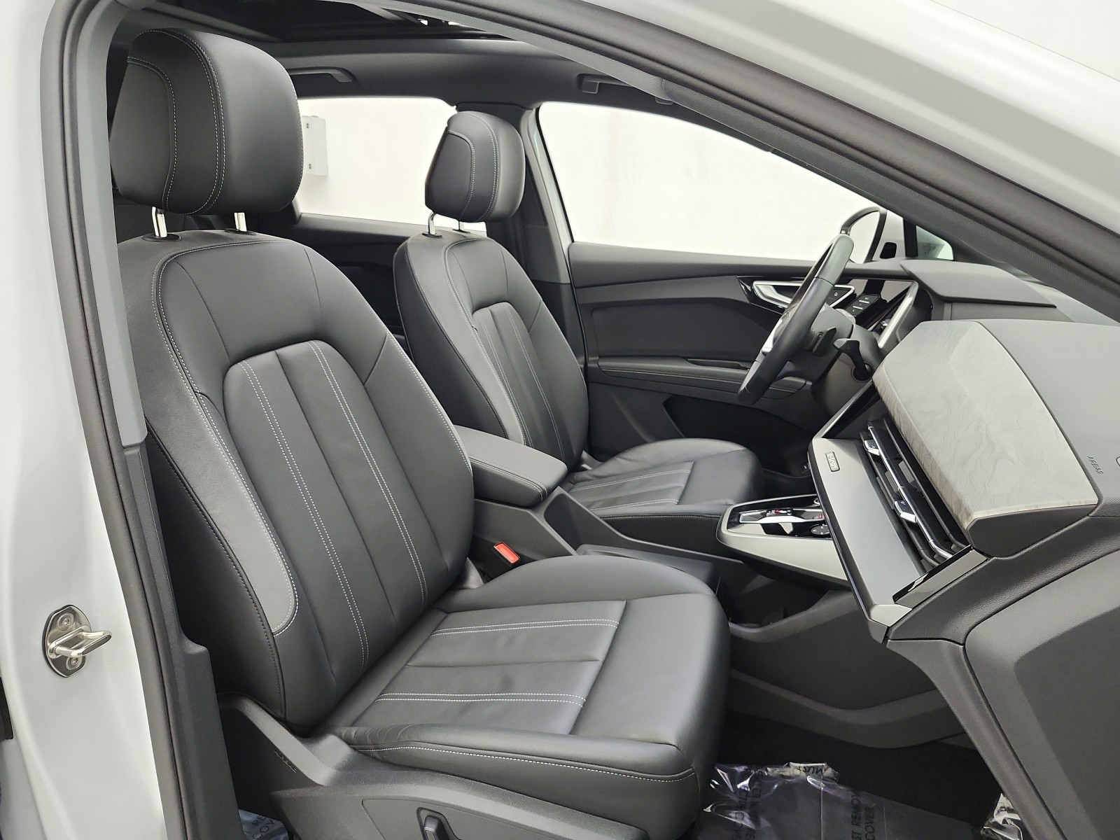 Used 2024 Glacier White Metallic Audi Premium Plus 55 quattro image 26