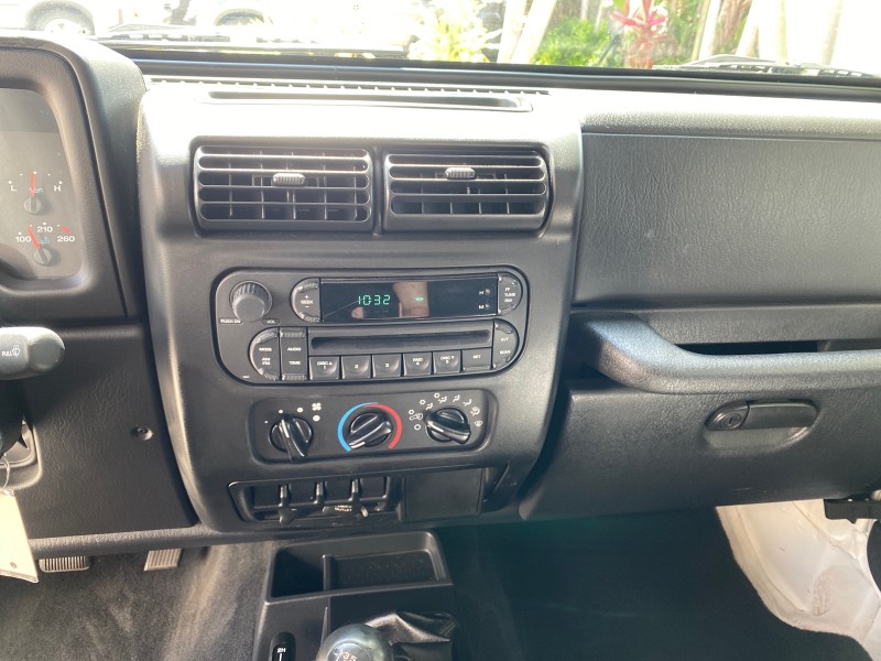 2005 Jeep Wrangler SE 4WD LOW MILES 29,371 1 OWNER in ,