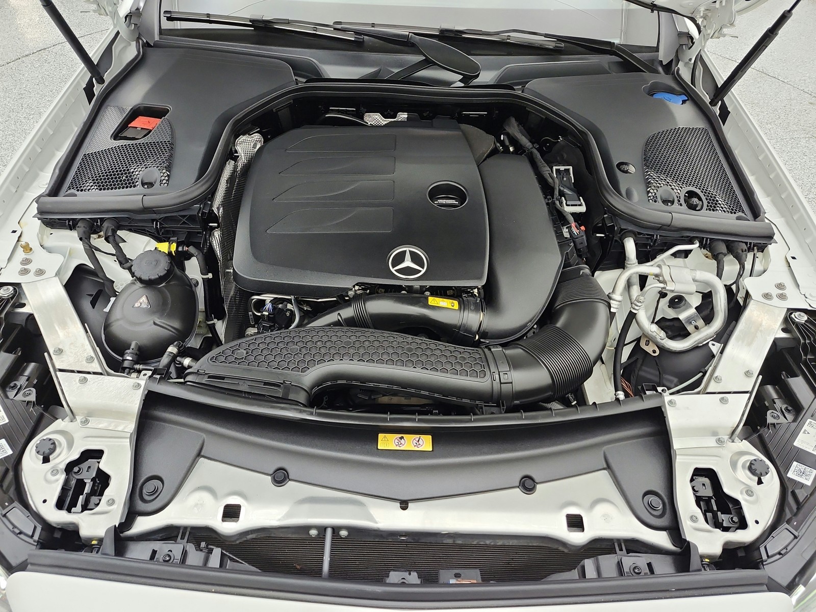 Used 2022 Polar White Mercedes-Benz E 350 RWD Sedan image 16