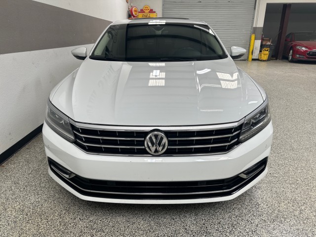 2017 Volkswagen Passat 1.8T SEL Premium in , 