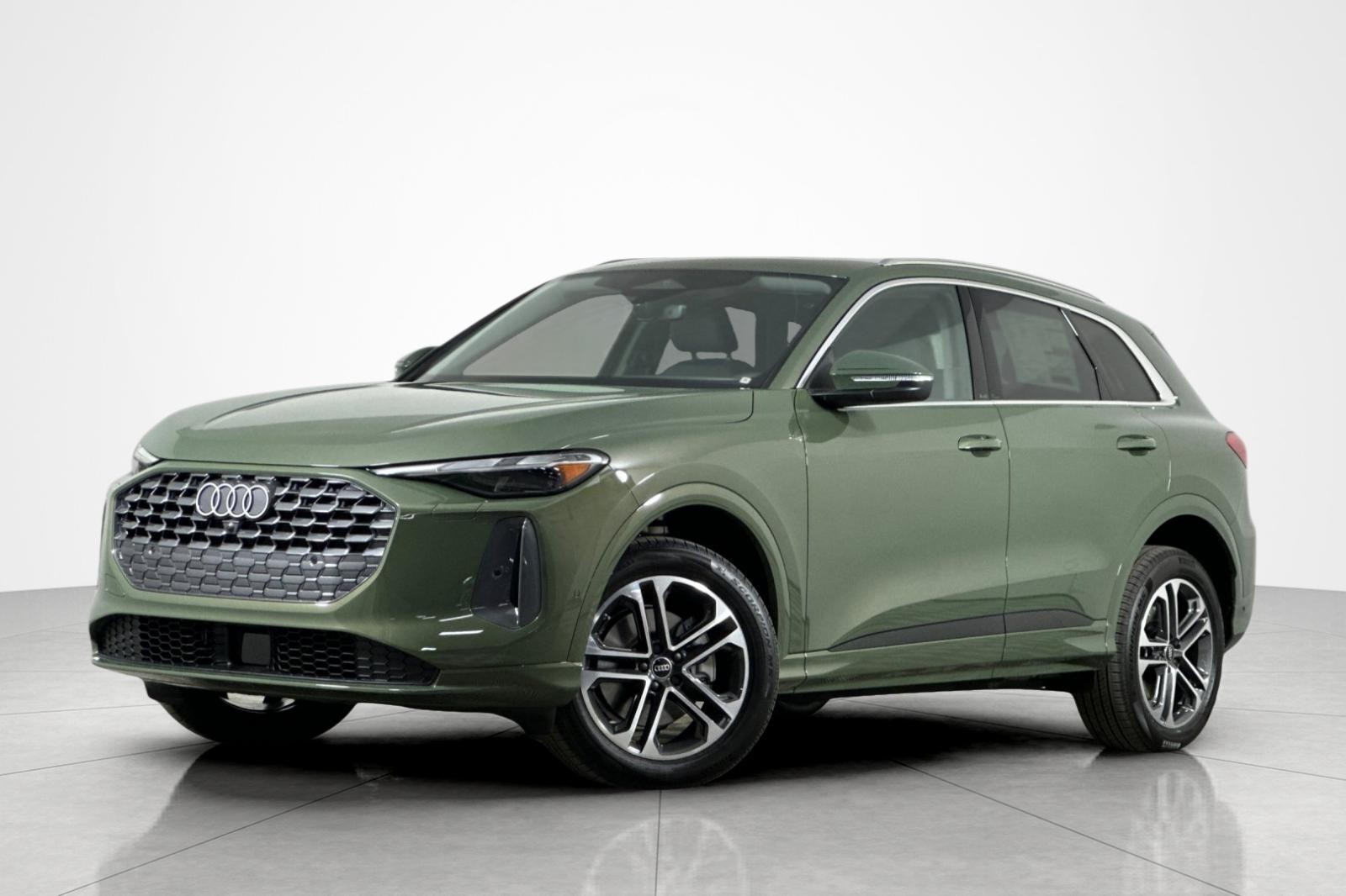 New 2025 Audi Q5 Premium 2.0 TFSI quattro SUV in #S2080933