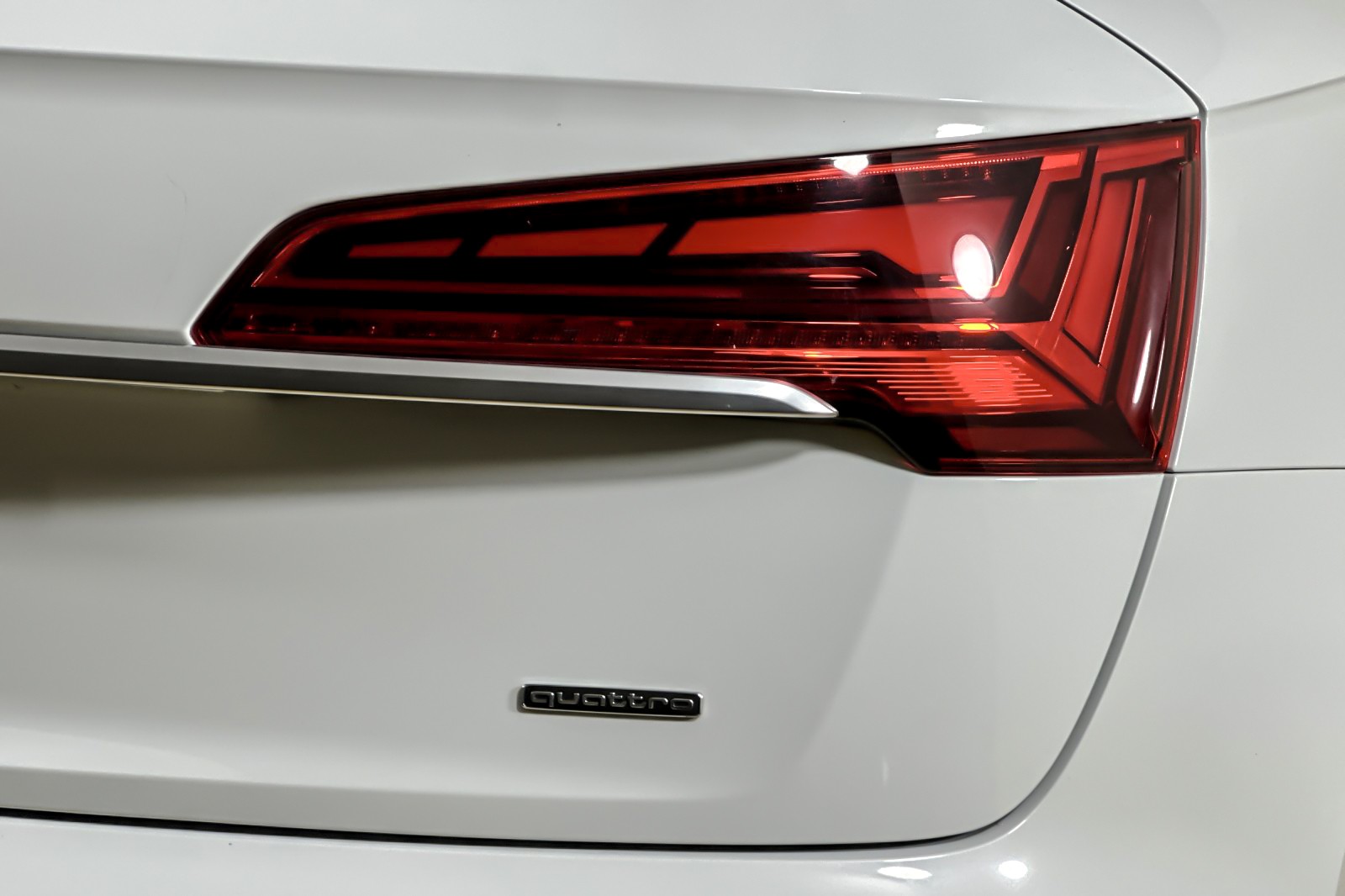 Used 2023 Glacier White Metallic Audi S line Premium 45 TFSI quattro image 25