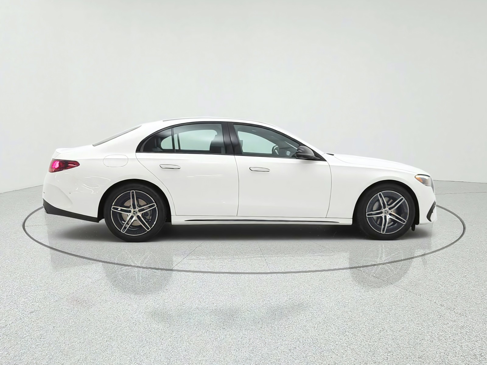 New 2027 Polar White Mercedes-Benz E 350 RWD Sedan image 4