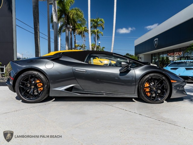 2019 Lamborghini Huracan Spyder in , 