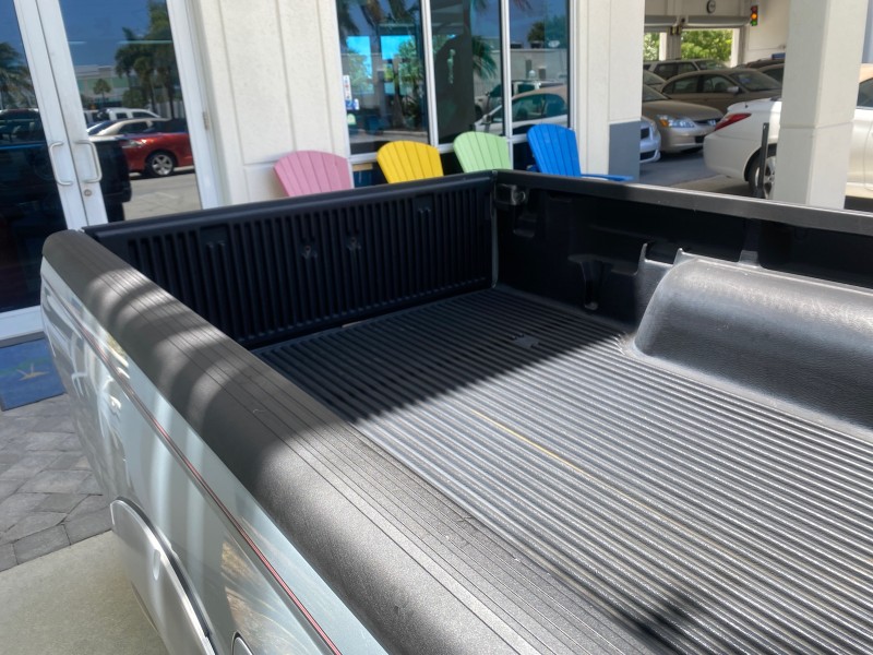 2002 Nissan Frontier 2WD XE XCAB 5 SPD AC 4 CYL in ,