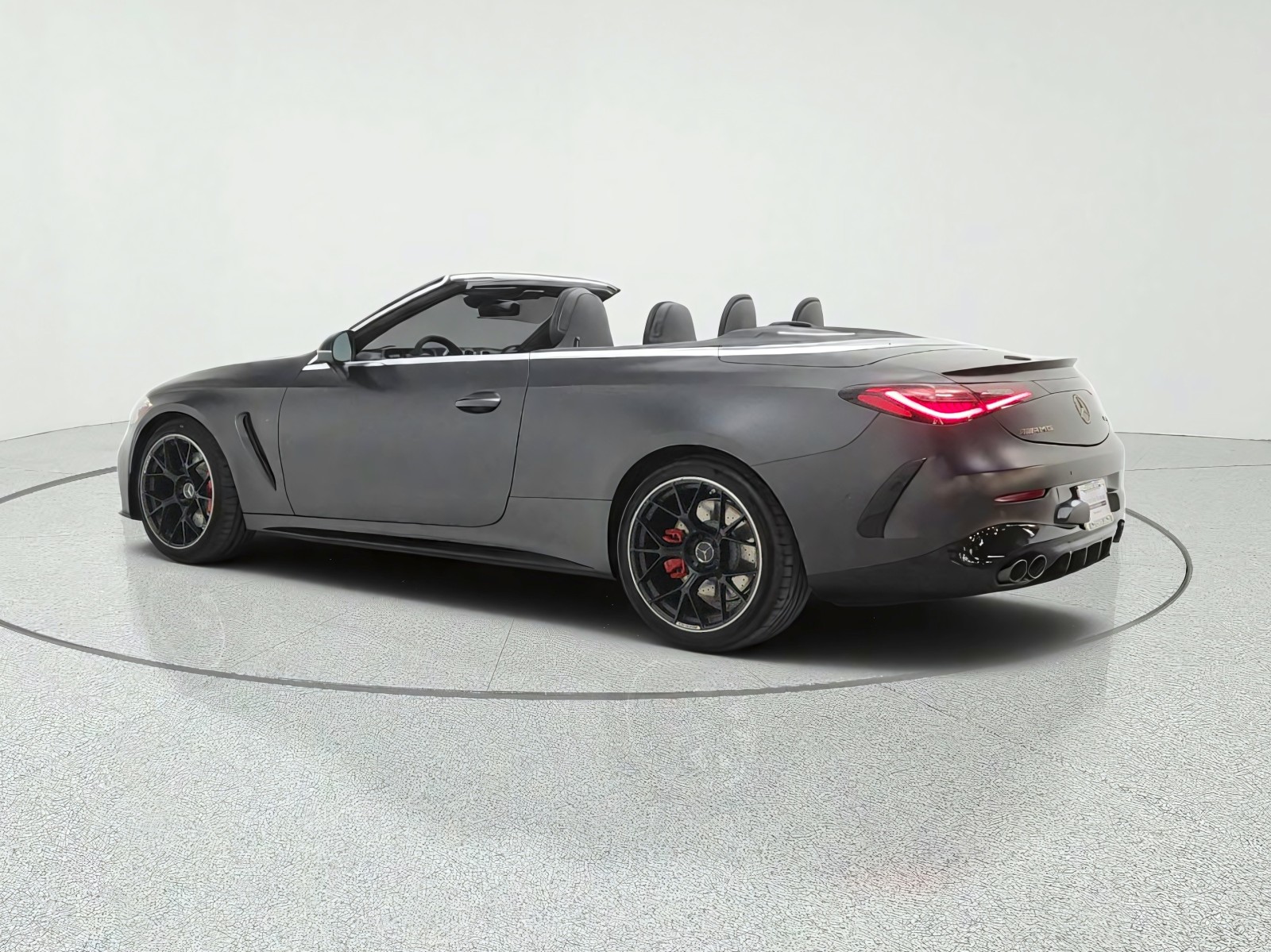 New 2027 MANUFAKTUR Graphite Grey Magno Mercedes-Benz AMG® CLE 53 4MATIC+ Cabriolet image 7