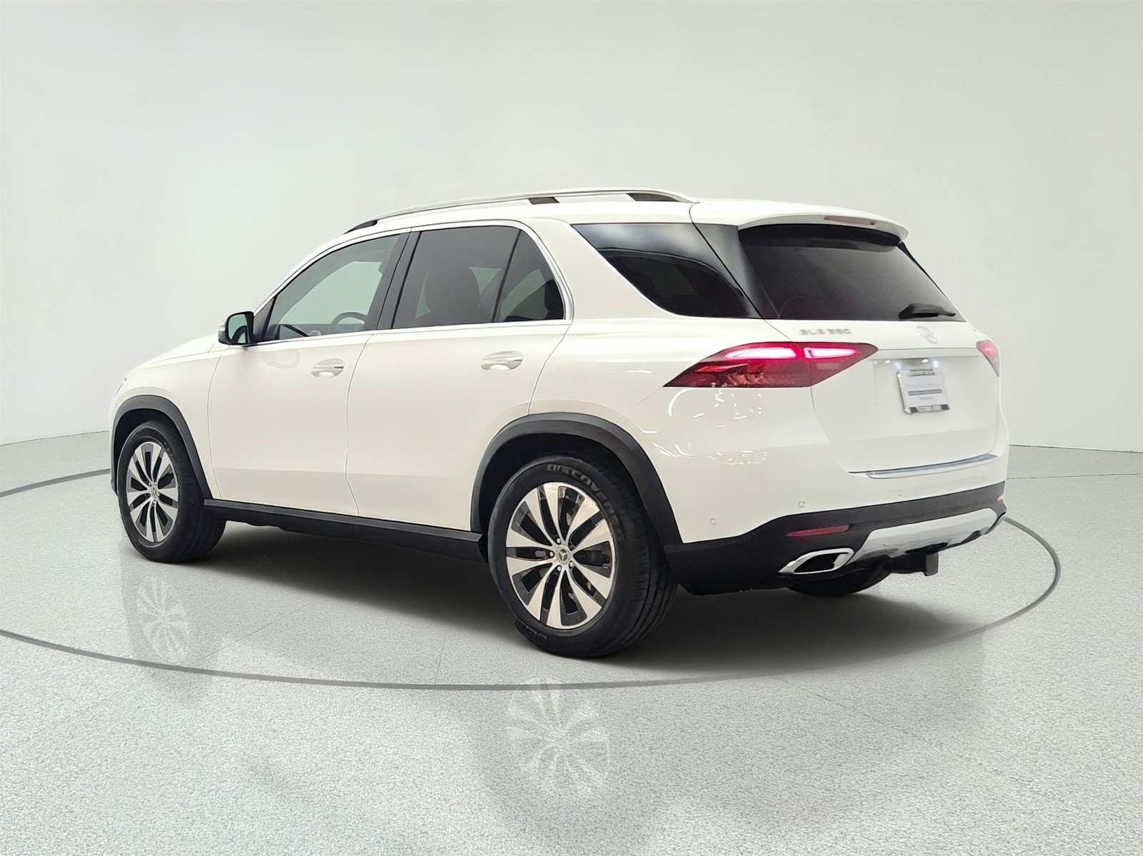 Certified Used 2025 Polar White Mercedes-Benz GLE 350 4MATIC® SUV image 7