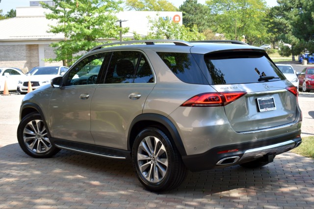 2020 Mercedes-Benz GLE Premium Pkg. Park Assist Pano Moonroof Heated front Seats Burmester Sound Tow Pkg. 20 Wheels MSRP $64,400 9