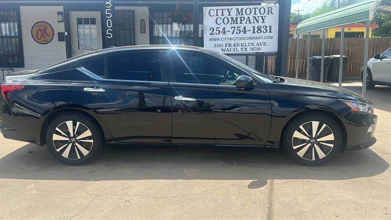 2022 Nissan Altima 2.5 SV FWD