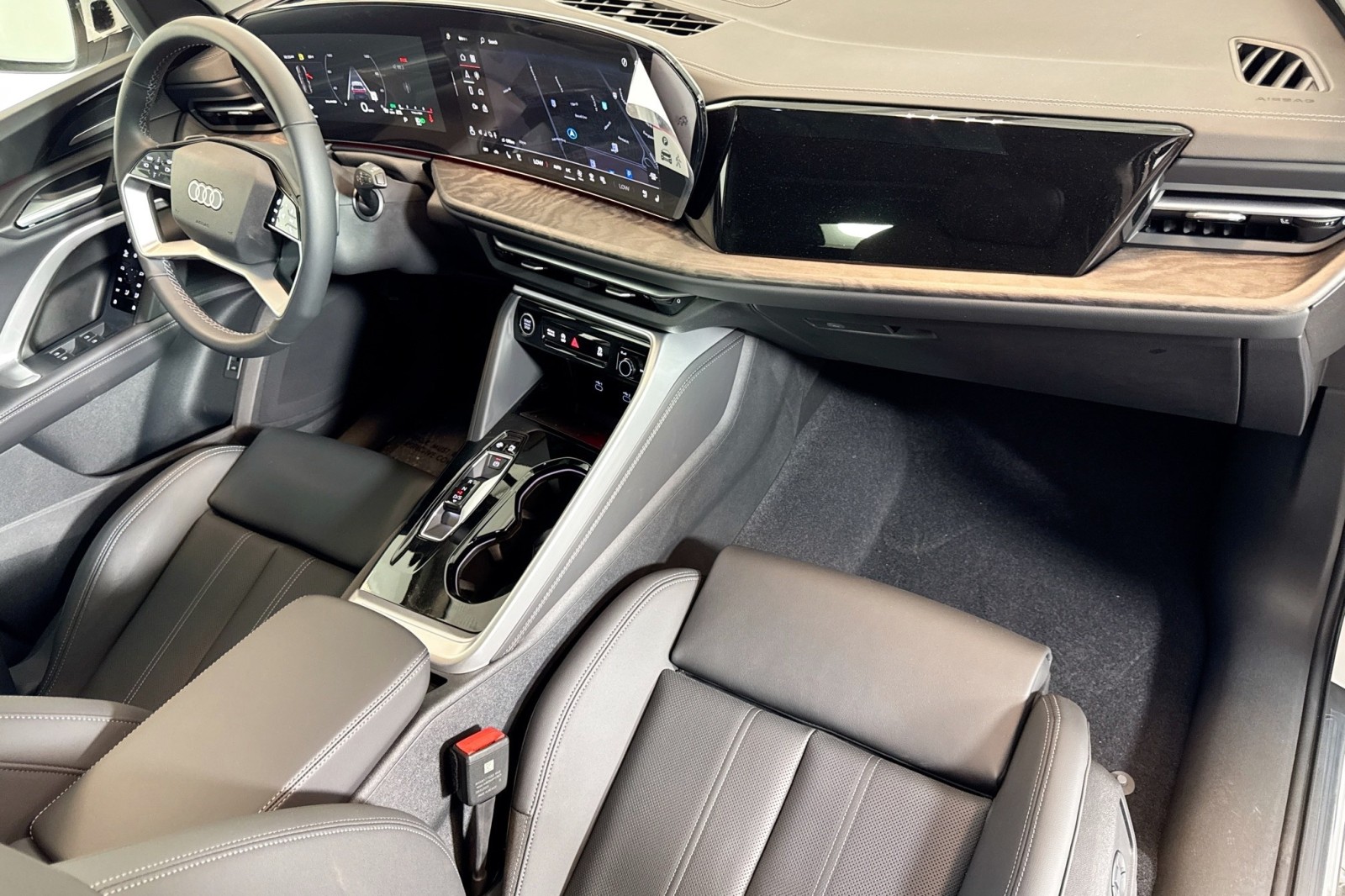 New 2025 Glacier White Metallic Audi Premium Plus 2.0 TFSI quattro image 26