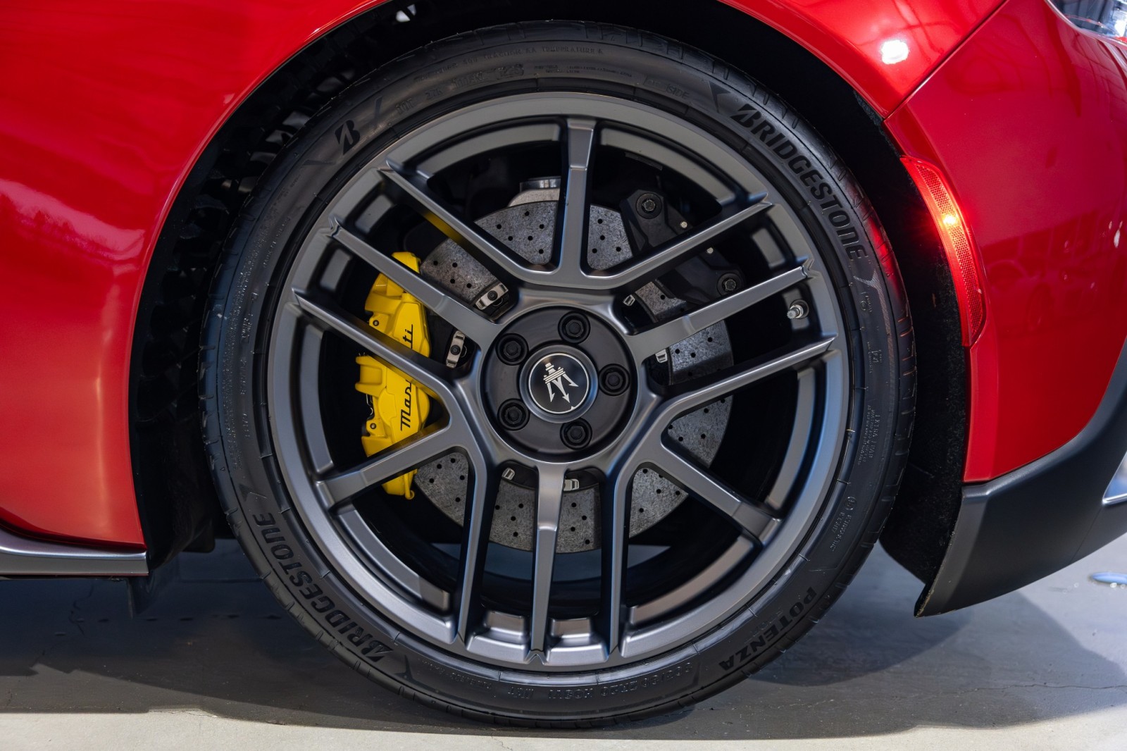 Used Car 2023 Maserati Mc20  - $286,345 Msrp - Carbon Ceramic Brakes - $10k Rosso Vincente Paint - Carbon Fiber Spoiler For Sale Under $200,000 In Boerne, Texas