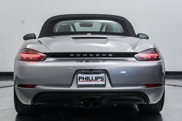 2023 Porsche 718 Boxster T 12