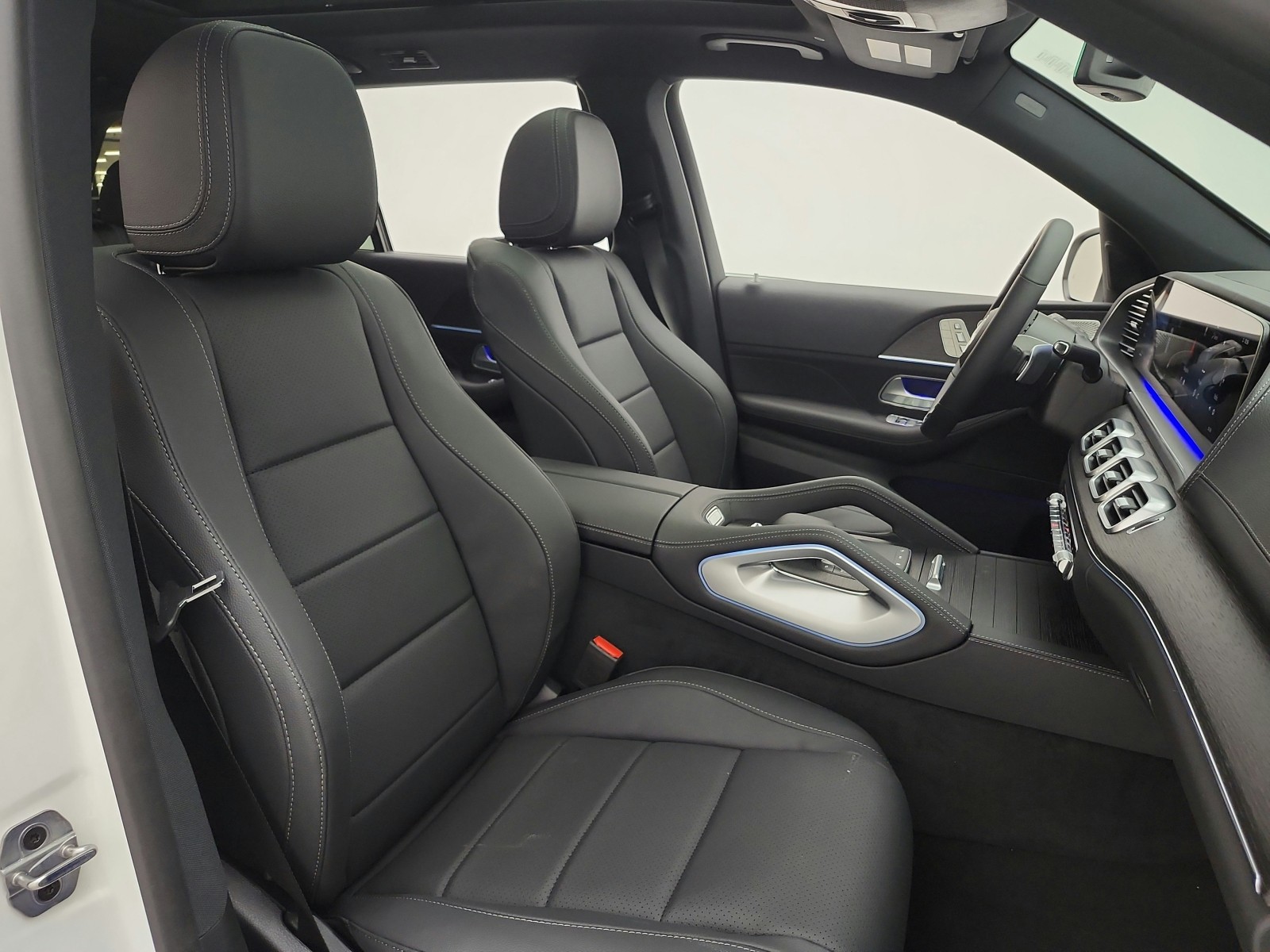 New 2026 Polar White Mercedes-Benz GLS 450 image 13