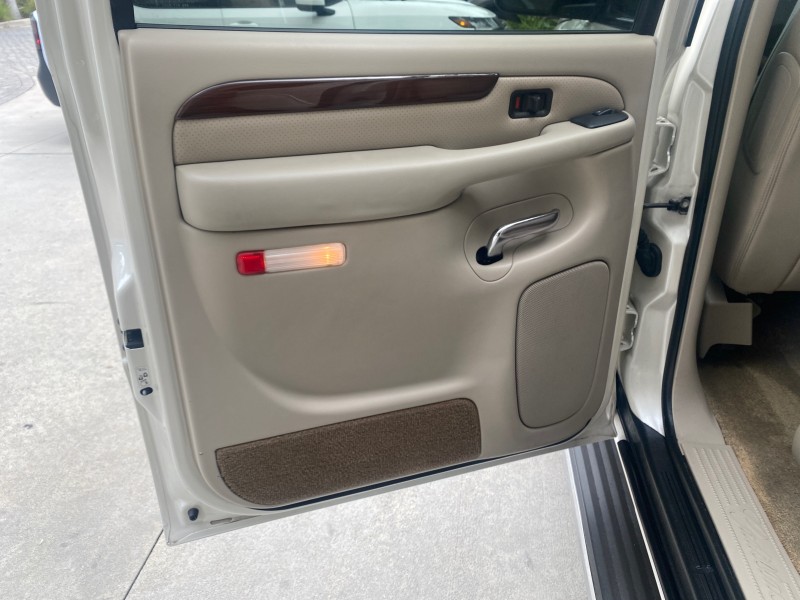 2003 Cadillac Escalade ESV SUV PEARL WHITE 4WD/AWD in , 