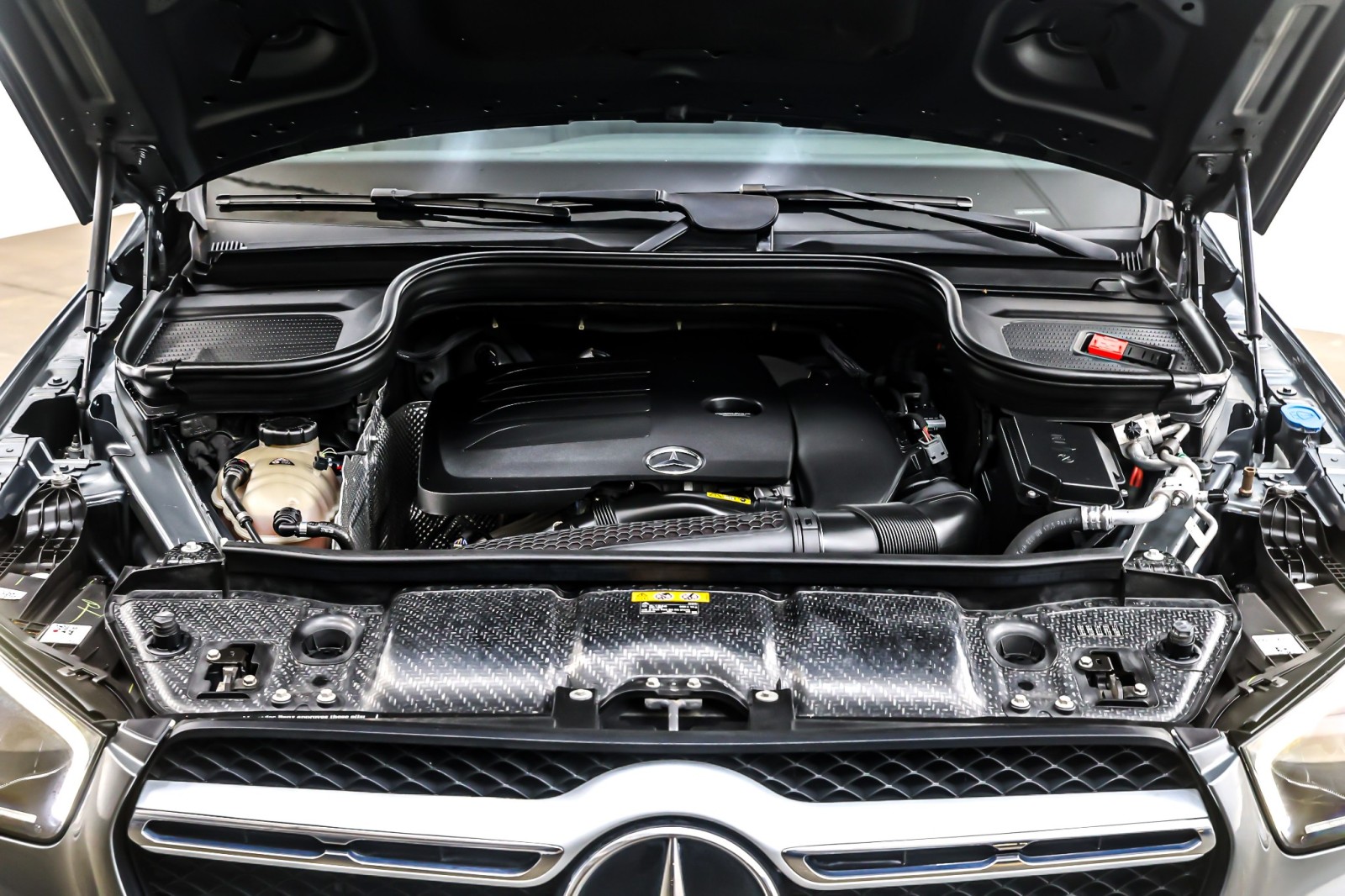 Used 2020 Selenite Grey Metallic Mercedes-Benz GLE 350 4MATIC® SUV image 11