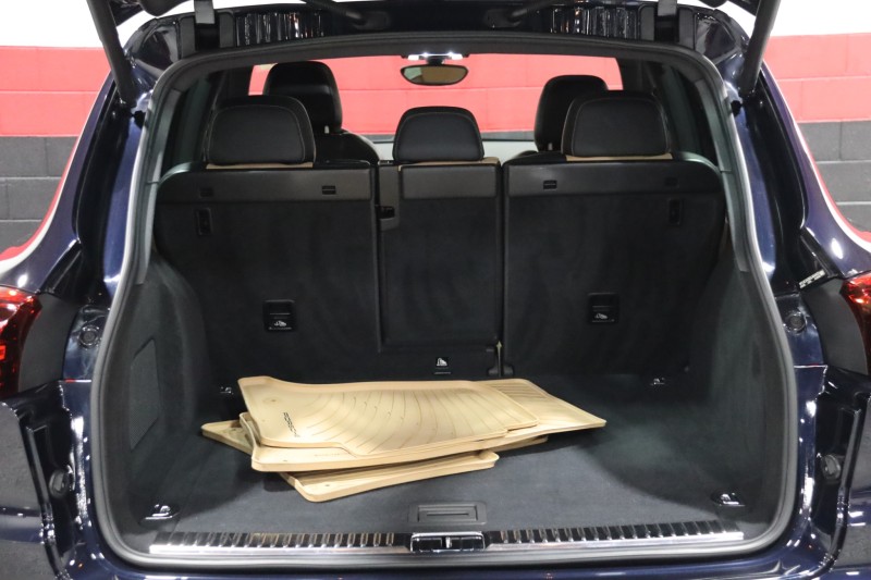 2016 Porsche Cayenne S E-Hybrid 4dr Suv in ,