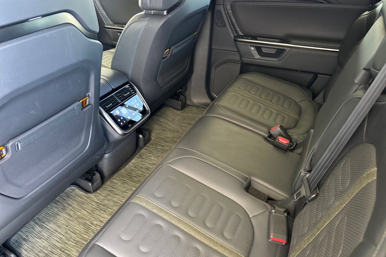 Used 2025 BLUE Rivian Adventure image 11