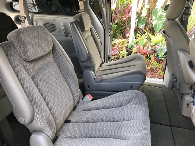 2006 Dodge Grand Caravan SXT 1 Owner Clean CarFax Stow-N-Go Seating Rear A/C in pompano beach, Florida