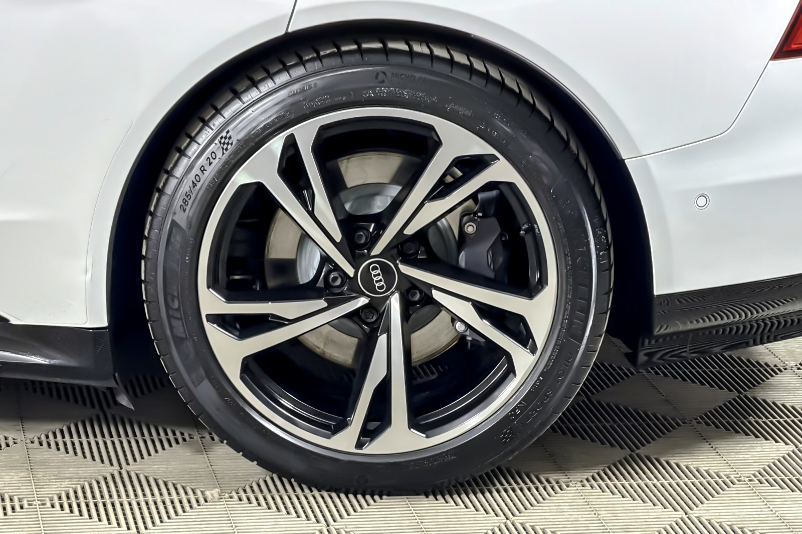 Used 2024 Ibis White Audi Prestige quattro image 25