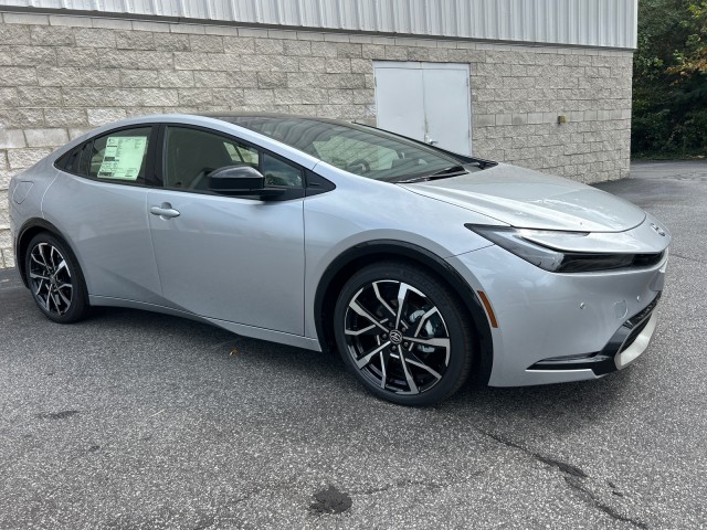 ToyotaPrius Plug-In Hybrid2