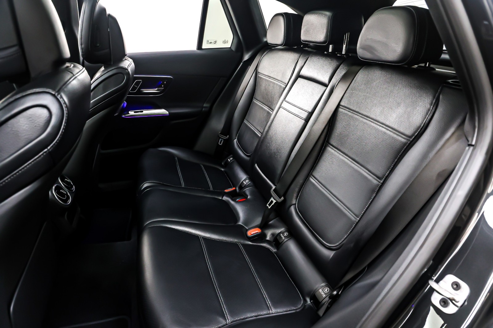 New 2026 Graphite Grey Metallic Mercedes-Benz GLC 300 image 8